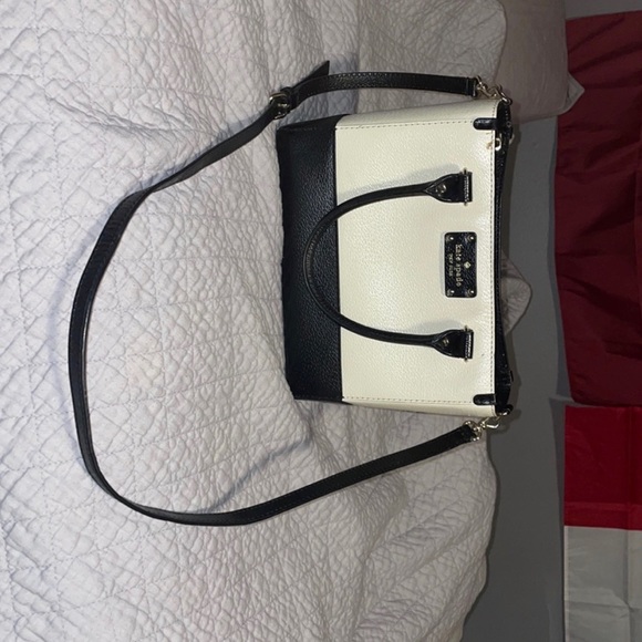 kate spade Handbags - Kate spade purse